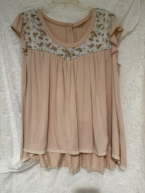 POL Women's Blush Floral Yoke Ruffle Sleeve Tunic